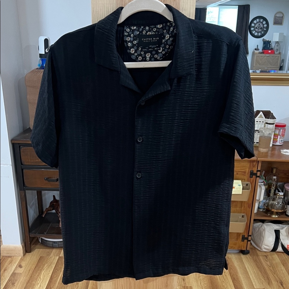 Perry Ellis Men's Casual Black Button Down Shirt
